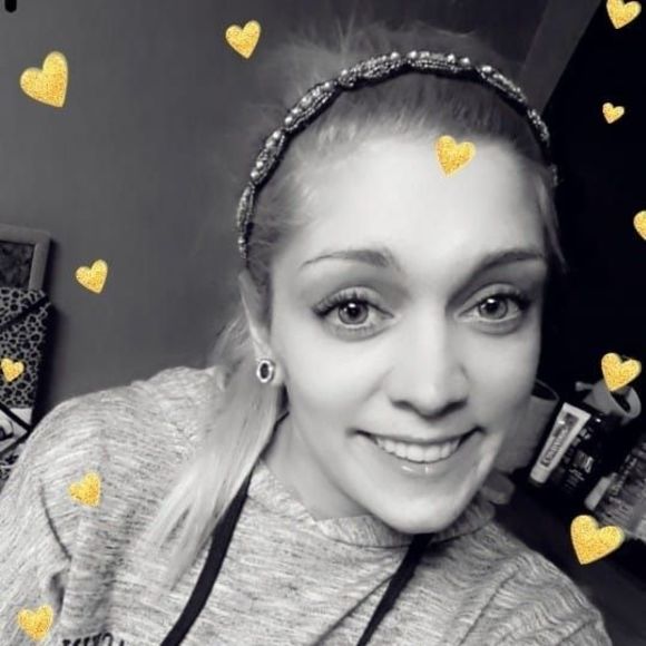 Meet your Posher, Kristen - Picture 1 of 1